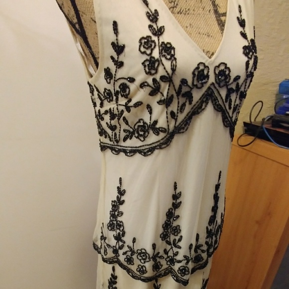 NEW 🌺 Beaded Evening / Prom Dress - Picture 6 of 8